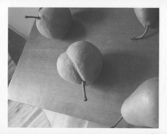 Jed Devine, Fruit On Table