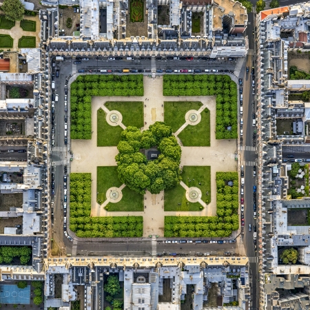 Jeffrey Milstein, Place des Vosges, 2019