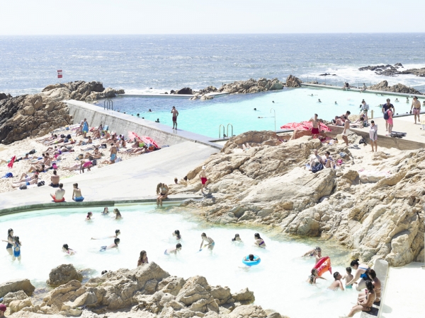Massimo Vitali<br /> <em>Piscina das Mares Right, Portugal,&nbsp;</em>2016<br /> Digital C-print<br /> 71.5 x 95.5" &nbsp; &nbsp; <br /> Edition of 6