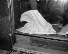 André Cepeda<br /> <em>Untitled, Porto 211, from the series Depois</em>, 2015<br /> Archival pigment print<br /> 20 x 24" &nbsp; Edition of 2