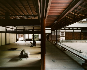 Jacqueline Hassink<br /> <em>Kaisan-do 1,&nbsp;subtemple of Tōfuku-ji,&nbsp;Southeast Kyoto,&nbsp;14 August 2004 (13:00–16:30)</em><br /> Chromogenic prints<br />41 x 51", 50 x 63", and&nbsp;63 x 79"&nbsp; &nbsp;Shared edition of 7<br />