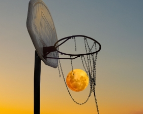 KangHee Kim, Untitled (Basketball beach) 2022