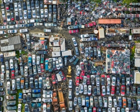 <strong>Jeffrey Milstein</strong><br /> <em>Bayview Auto Wreckers, Staten Island, 2 </em>2017<br /> Archival pigment print<br /> 52.5 x 70 inches<br /> Edition of 10<br /> Additional sizes avaible, please contact gallery for more information