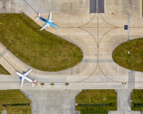 <strong>Jeffrey Milstein</strong><br /> <em>Gatwick 2 Planes, </em>2017<br /> Archival pigment print<br /> 52.5 x 70 inches<br /> Edition of 10<br /> Additional sizes avaible, please contact gallery for more information