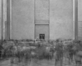 Matthew Pillsbury<br /> <em>La Joconde, Salle des Etats, Le Louvre, </em>2008<br /> Archival pigment ink prints<br /> 13 x 19"&nbsp;&nbsp;&nbsp; Edition of 20<br /> 30 x 40"&nbsp;&nbsp;&nbsp; Edition of 10<br /> 50 x 60"&nbsp;&nbsp;&nbsp; Edition of 3