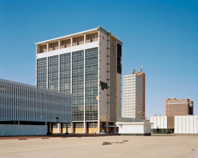 Richard Renaldi<br /> <em>Downtown, Lubbock, Texas, </em>2013<br /> Archival pigment prints<br /> 30 x 36" &nbsp; &nbsp;Edition of 4 (plus 2 APs)<br /> 49 x 59" &nbsp; &nbsp;Edition of 3 (plus 2 APs)